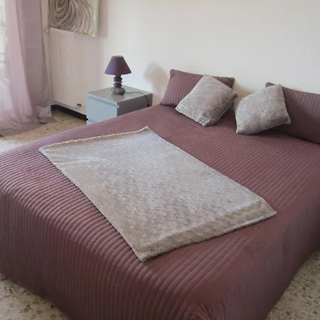Aux Sablettes Apartment *